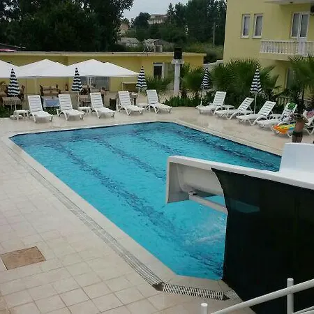 Paradise Apple 3*